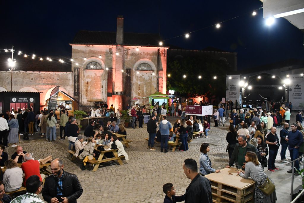 A iniciativa, do município de Torres Vedras, para valorização destes produtos torreenses, realizou-se nas antigas instalações do Instituto da Vinha e do Vinho.